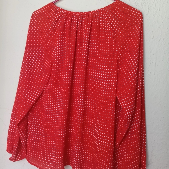 Vince Camuto Red and White Blouse - Picture 2 of 9